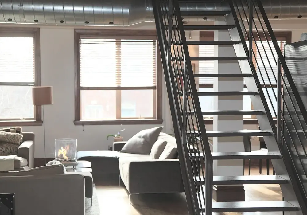 Jak urządzić przedpokój w stylu loft? Poznaj inspiracje